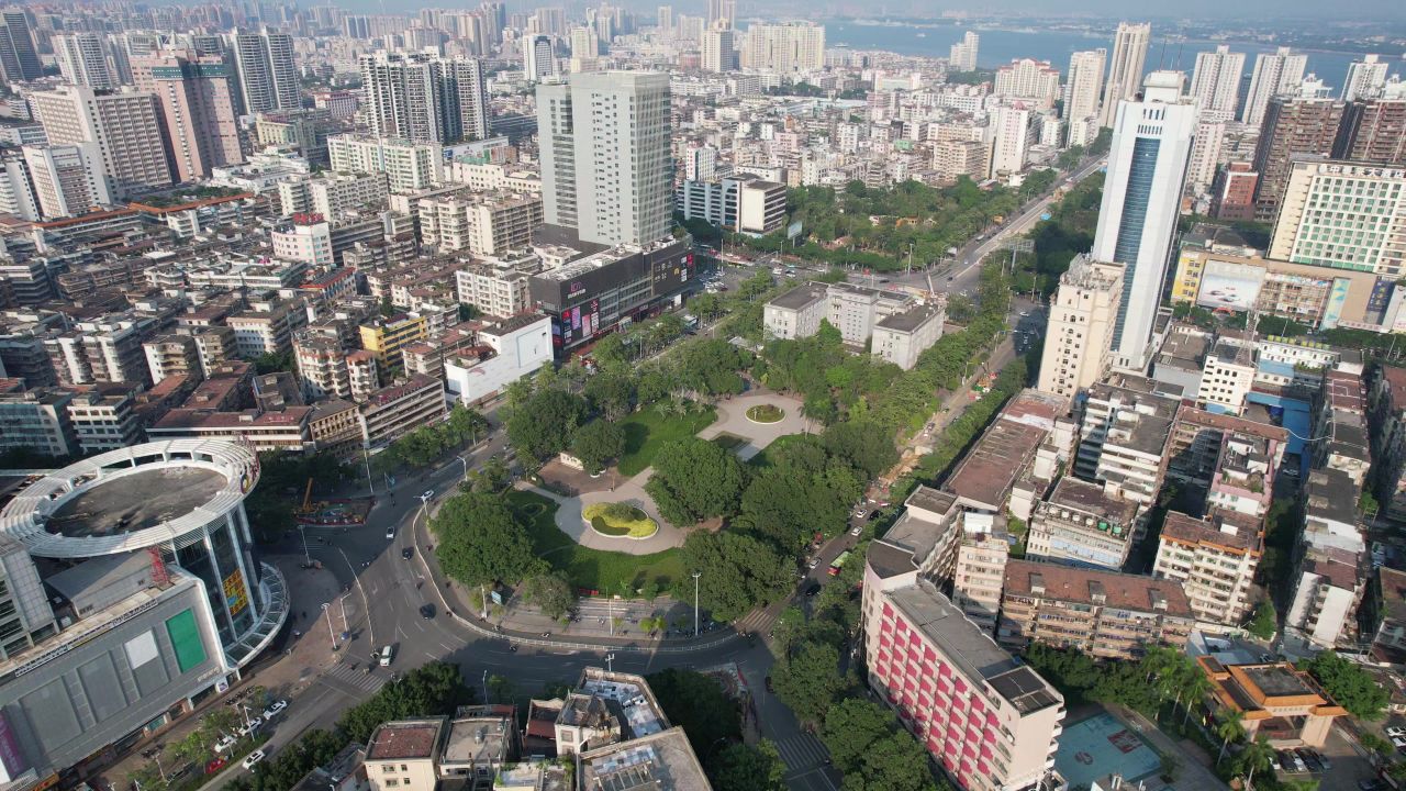 广东湛江人民广场人民大会堂航拍