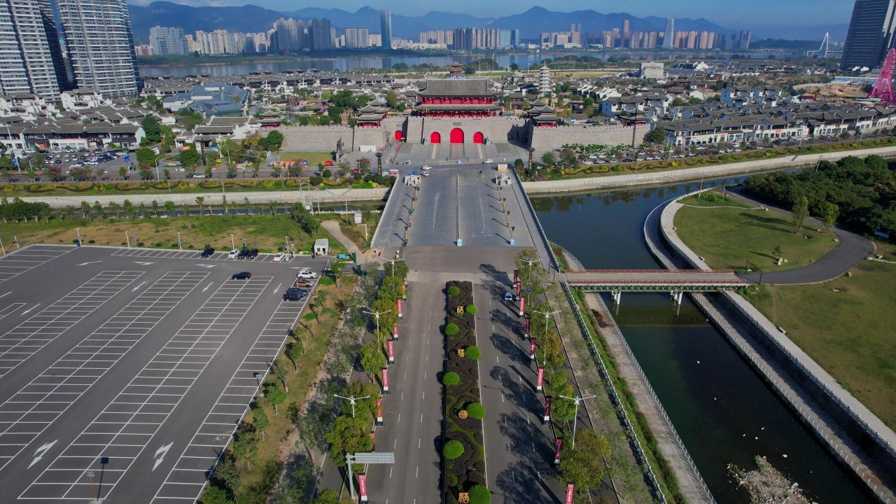 航拍福州闽越水镇景观 