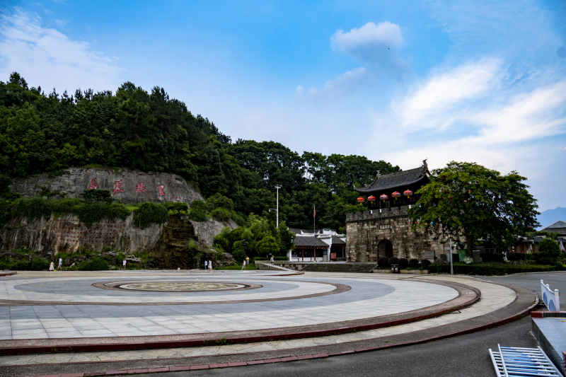 湖北宜昌秭归县屈原故里 