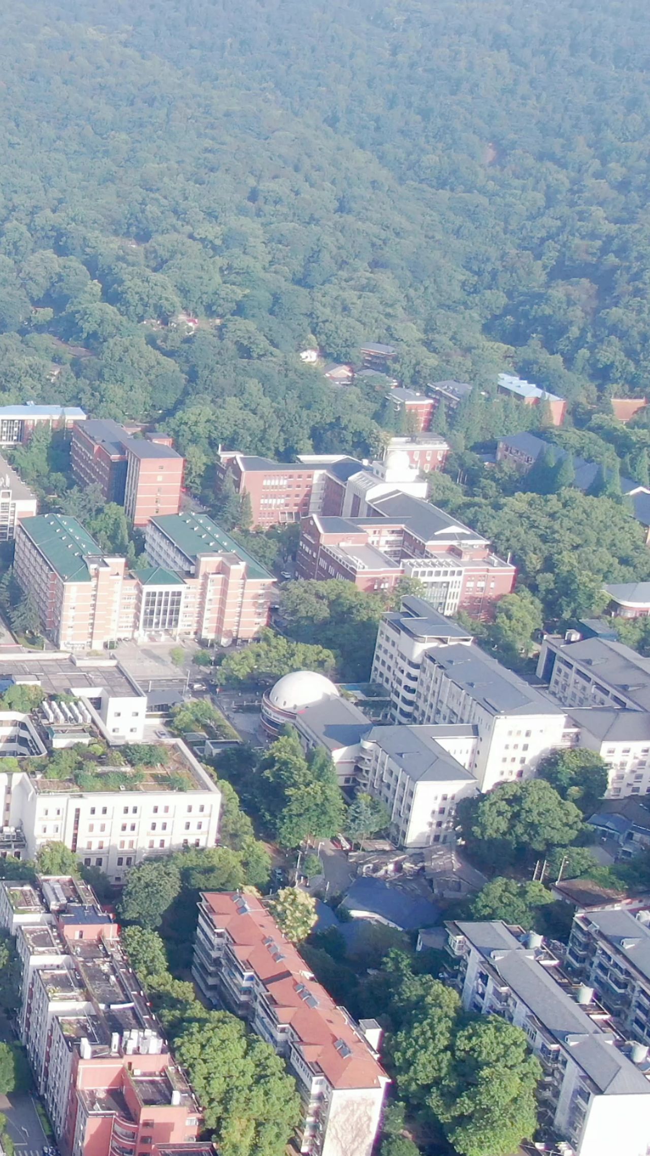 城市航拍湖南大学校园环境竖屏