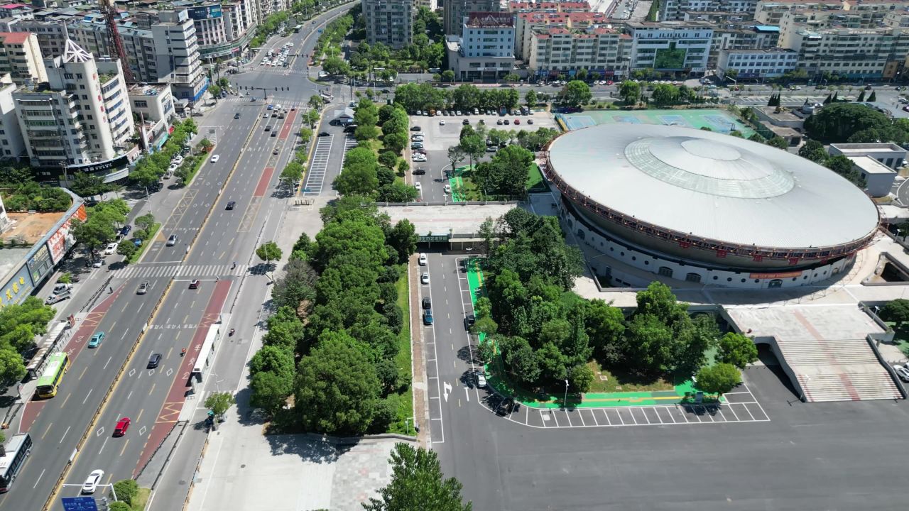 航拍江西宜春市体育广场