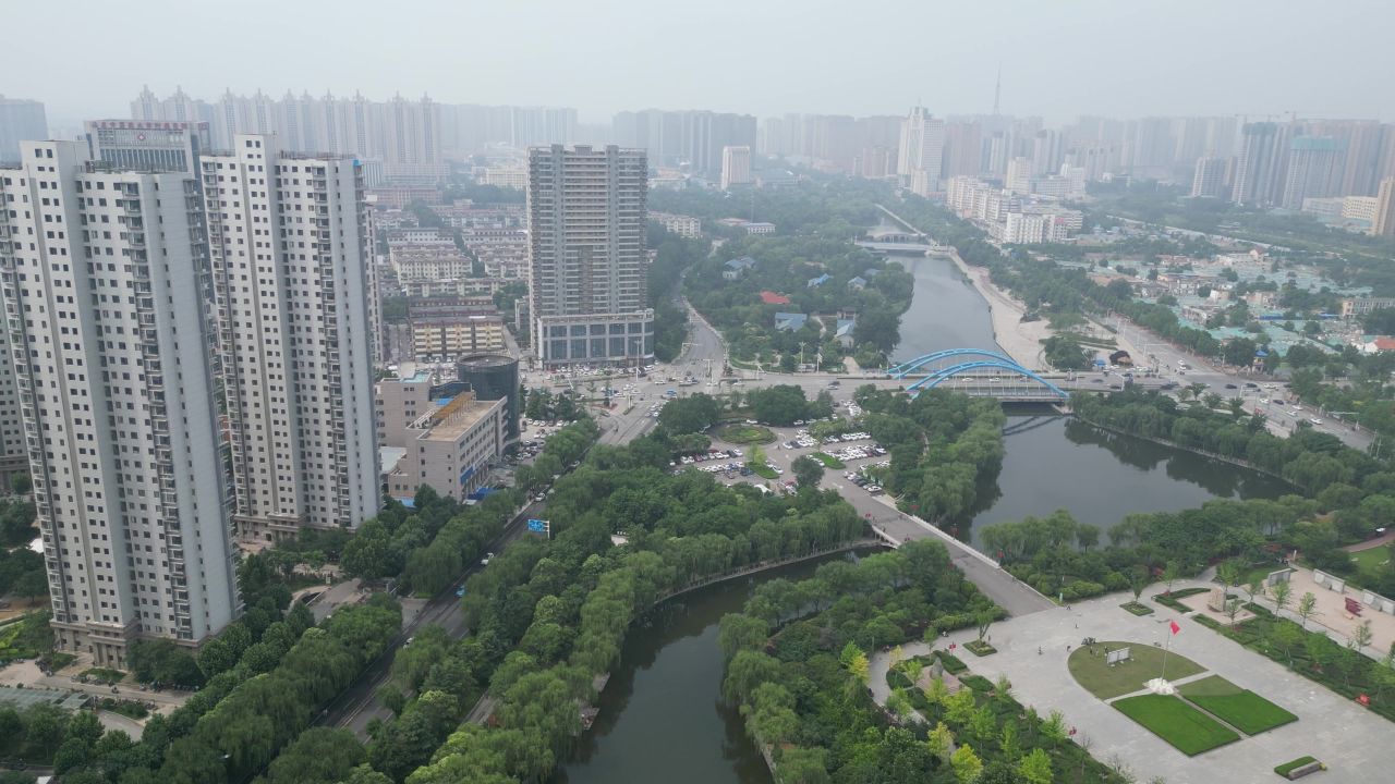  航拍山东菏泽河滨公园