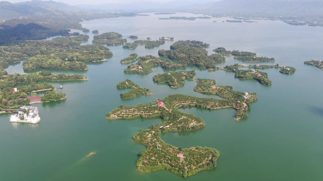 祖国大好河山湖北赤壁陆水湖航拍  