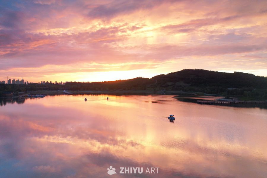 湖畔夕阳