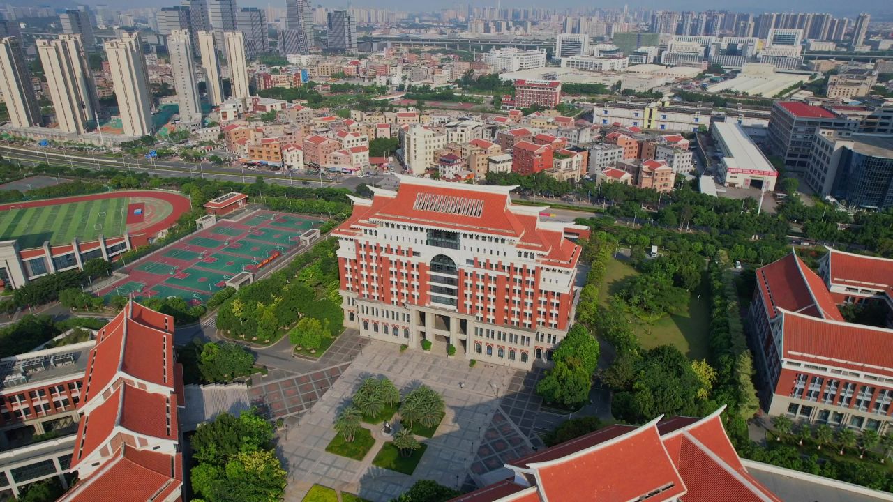 航拍厦门医学院景观 7