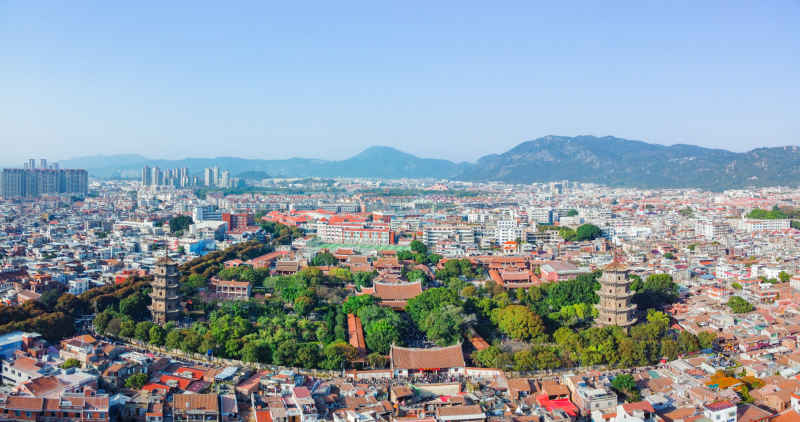 航拍福建泉州古城区建筑风光 20