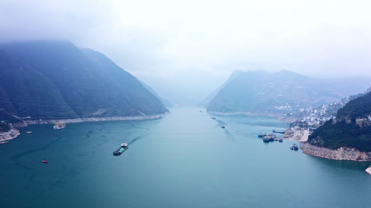 湖北恩施巴东县长江大桥巴东巫峡三峡航拍视频