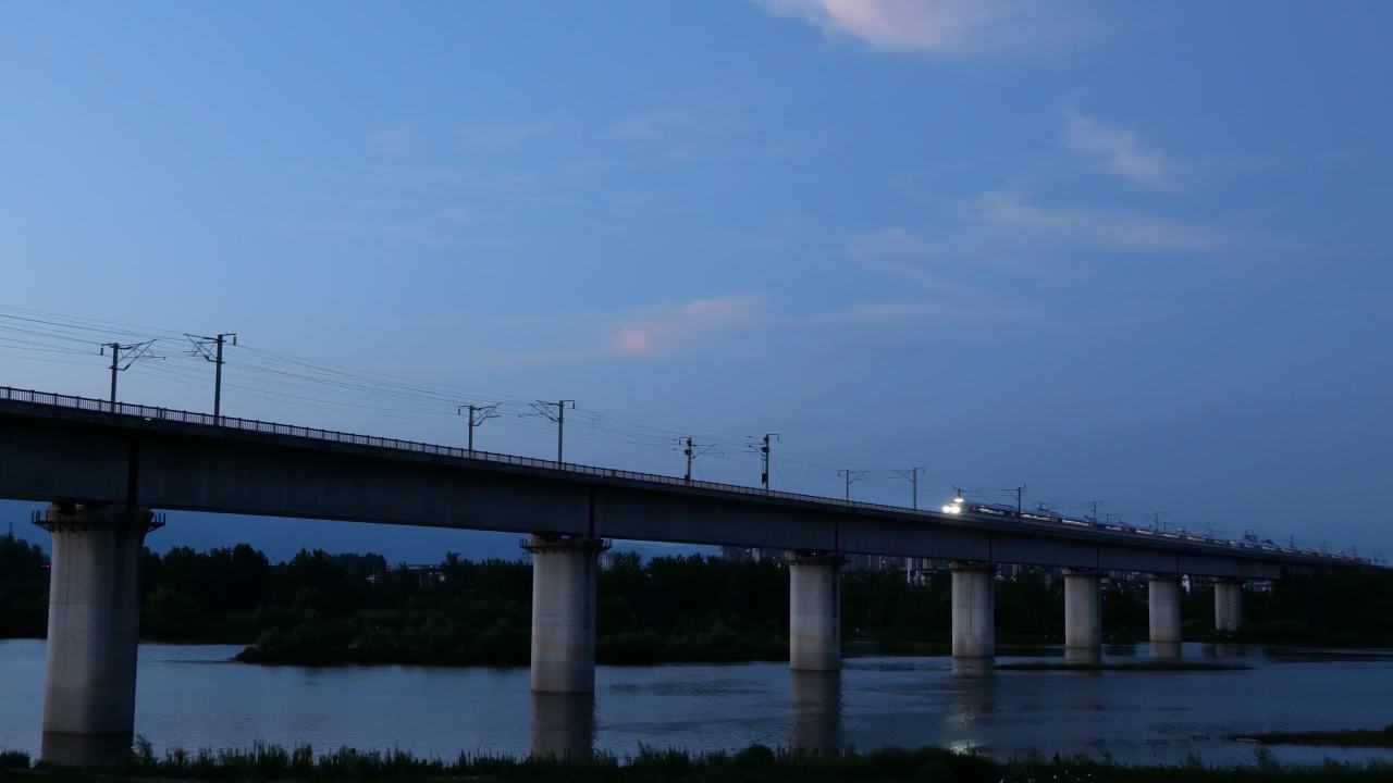 江边夜景 12