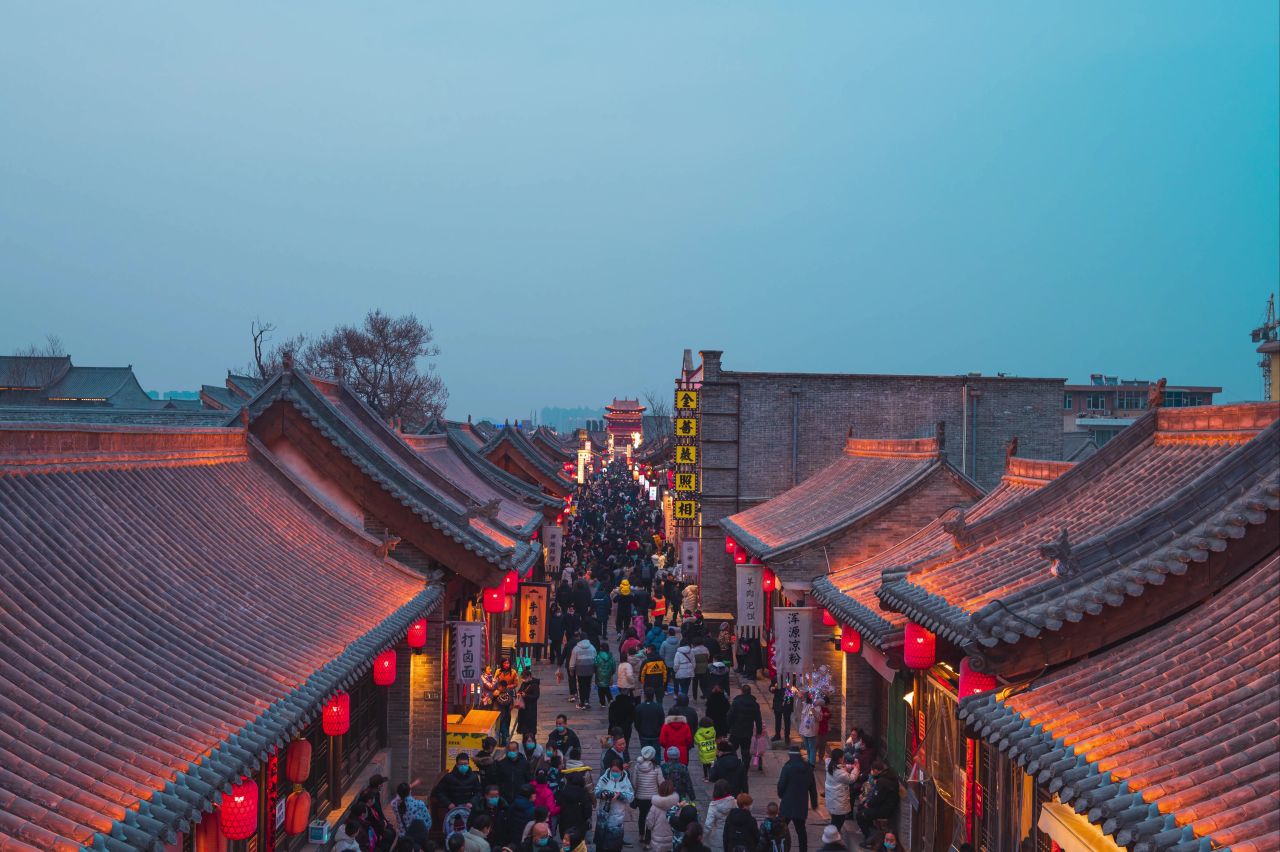 忻州古城八座门人流延时阴