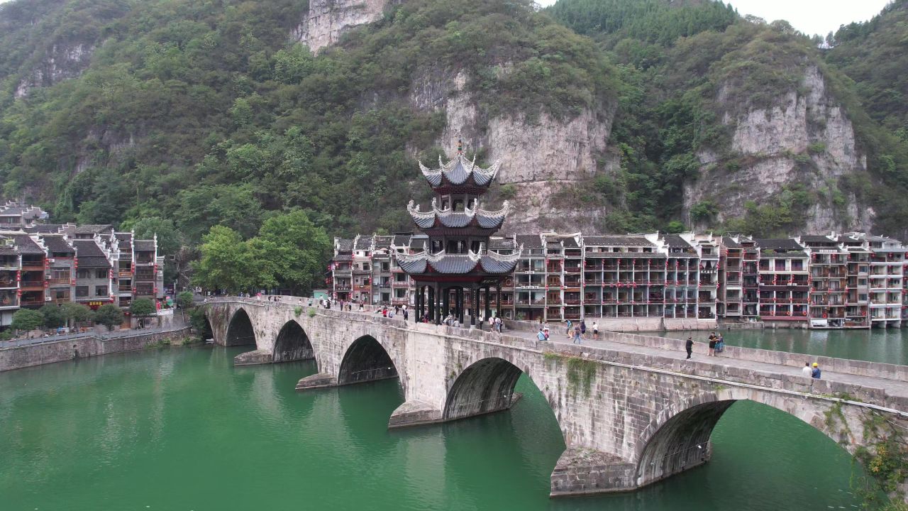 贵州黔东南镇远古镇5A景区航拍  
