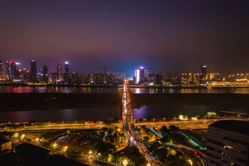 江西南昌八一大桥夜景
