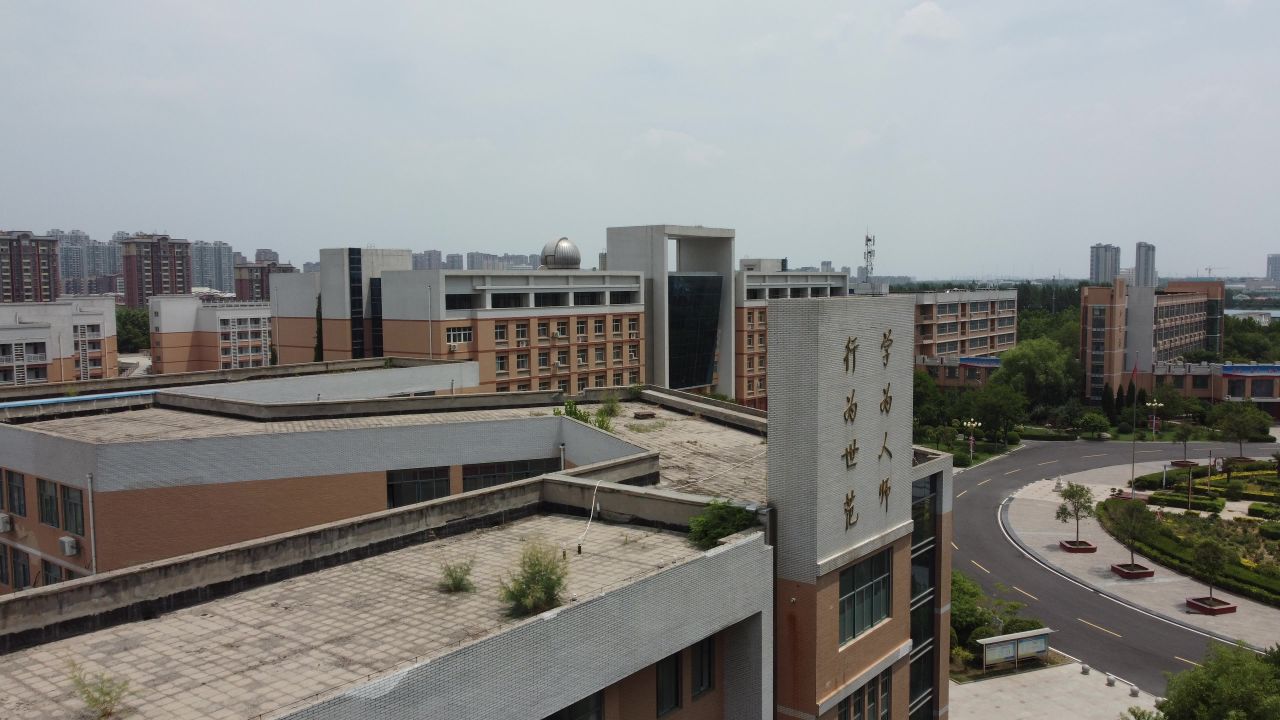 新乡一中南校区学校航拍 4