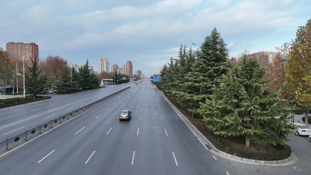 城市大道全景