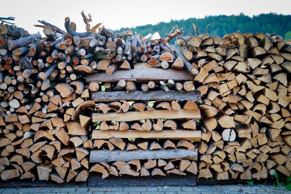 堆栈木柴堆积木材