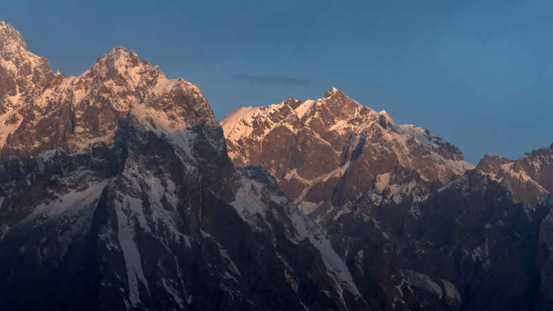 塔县雪山