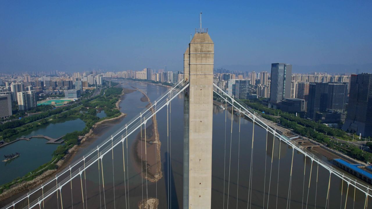 航拍福州鼓山大桥建筑风光 11