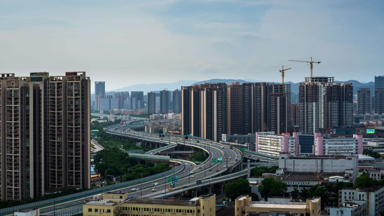珠海市高架桥与傍晚建筑群景观