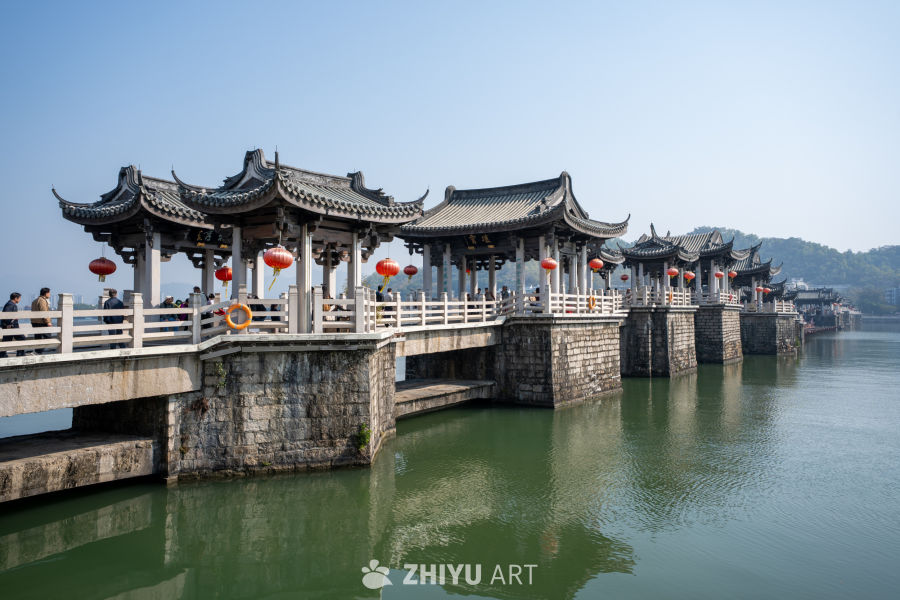 古桥红灯笼水景图