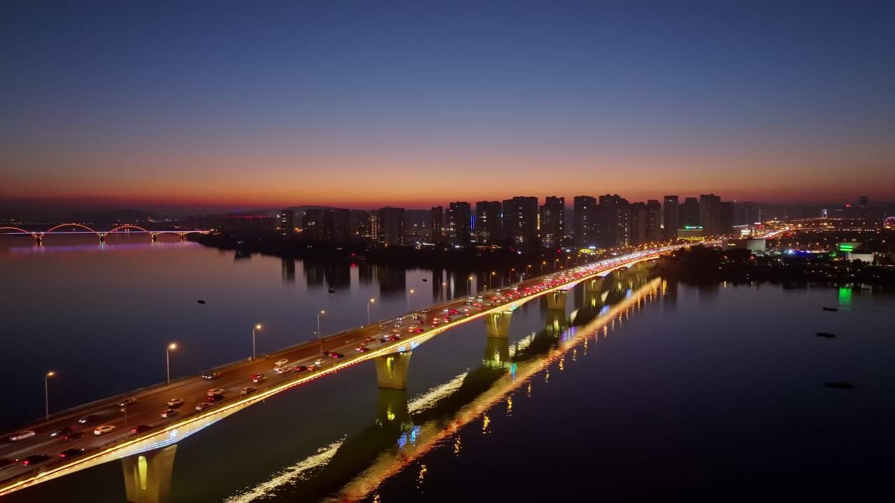 湖南长沙湘府路大桥城市建筑交通车流航拍 12