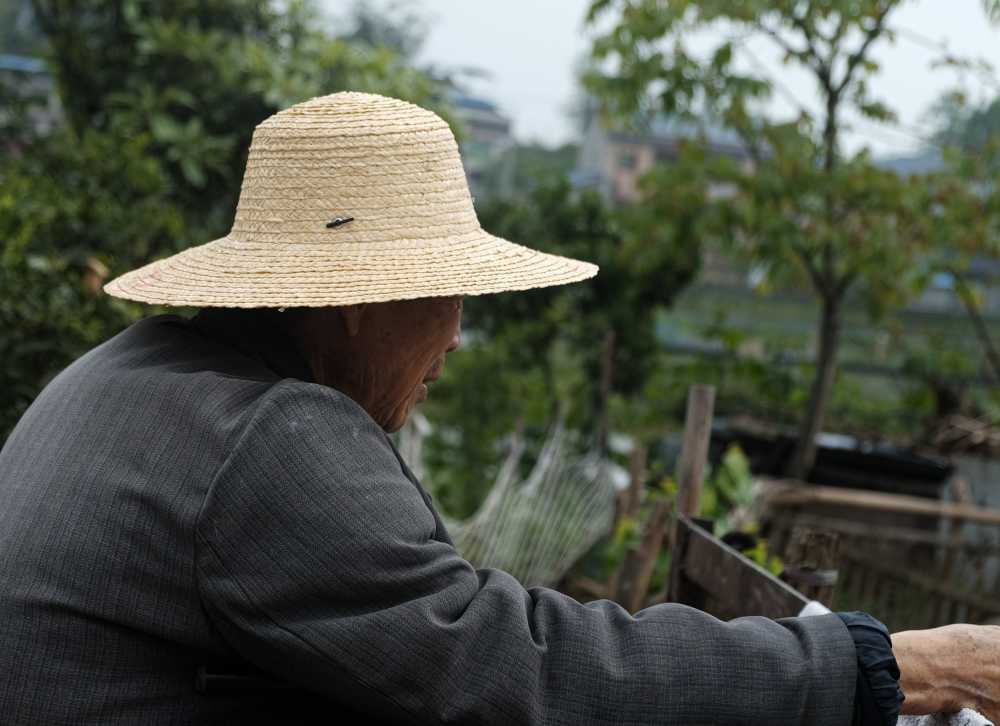 给老婆的爷爷拍的第一张照片没想到也成为了最后一张