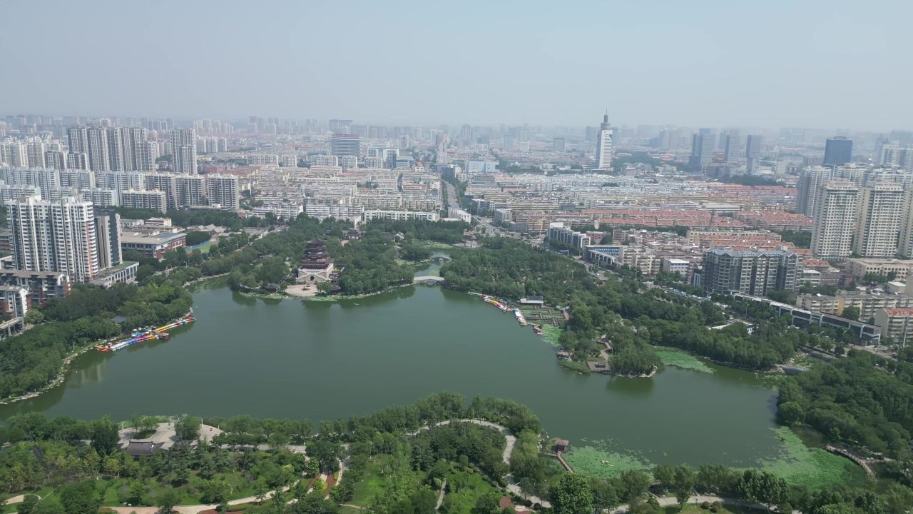 航拍山东济宁城市风光