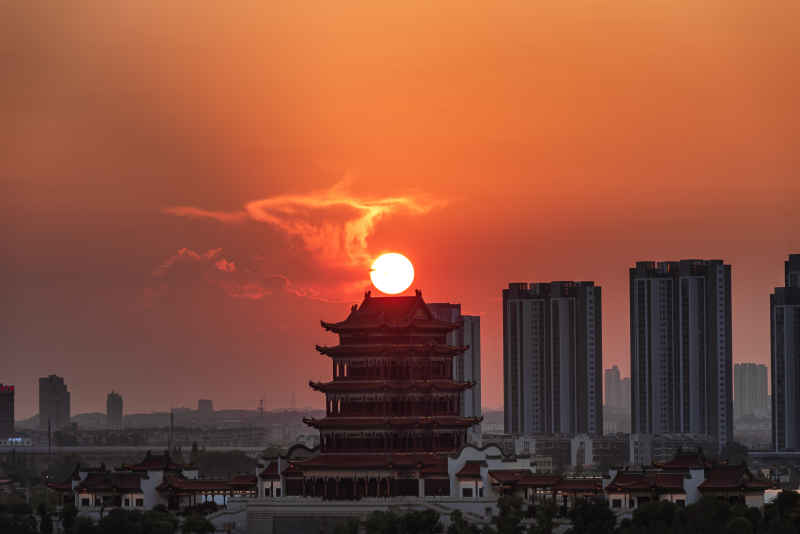 湘潭万楼悬日