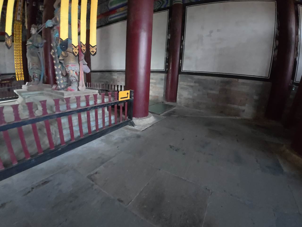 古建筑庭院与自然风光