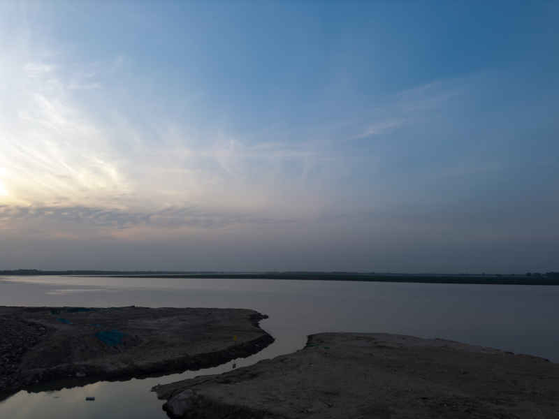 黄河河畔