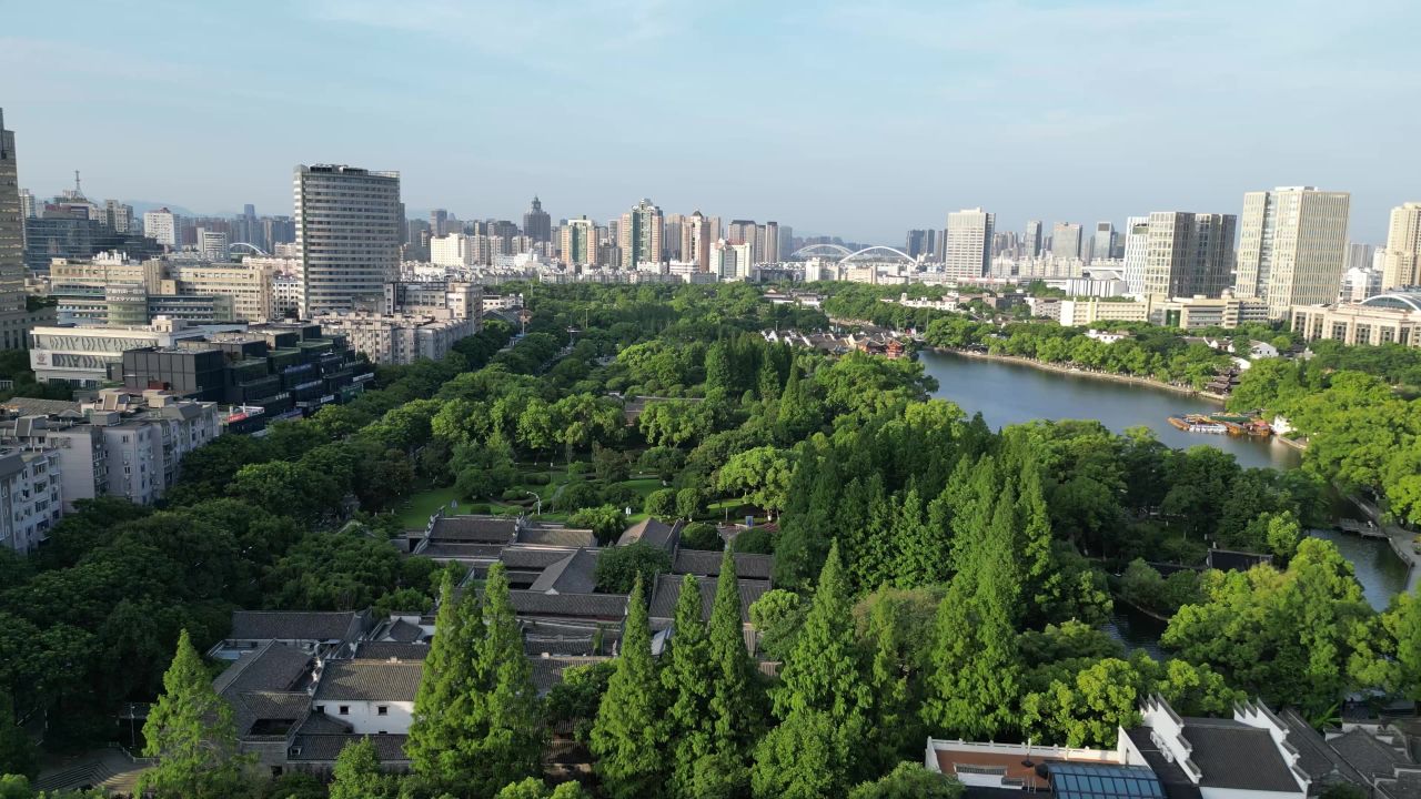 航拍浙江宁波天一阁月湖景区