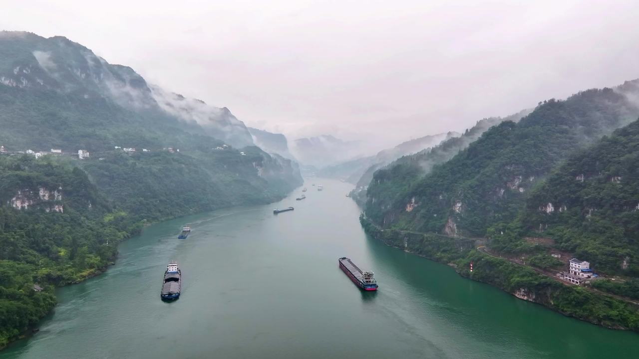 江河之景，静谧山水