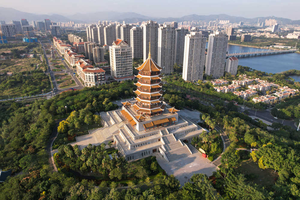 厦门航拍集美塔景观