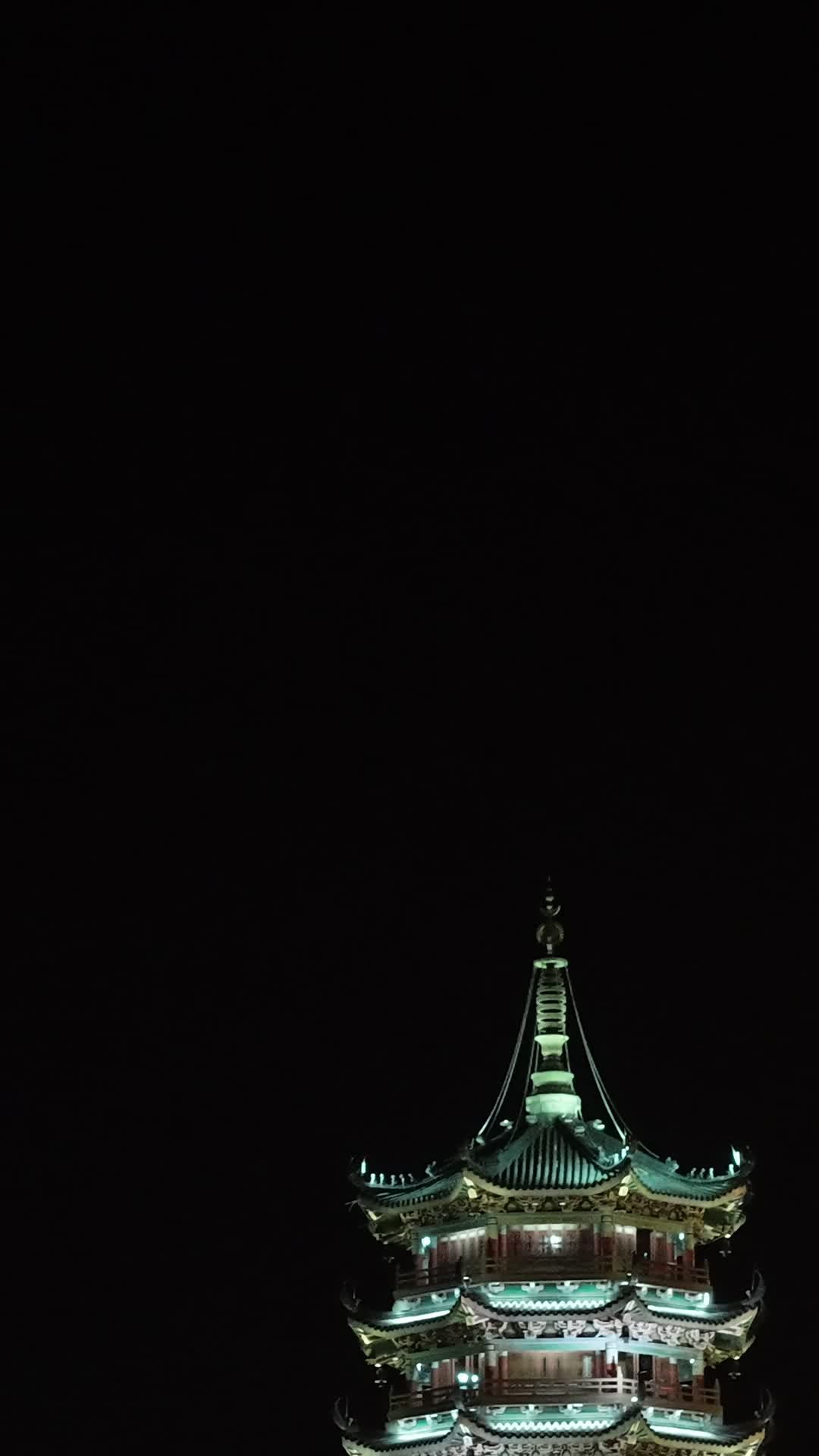 竖版航拍桂林两江四湖夜景日月双塔 (30)