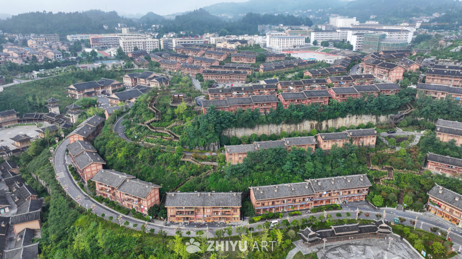 航拍晴隆阿妹戚托小镇 云雾缭绕小镇 25