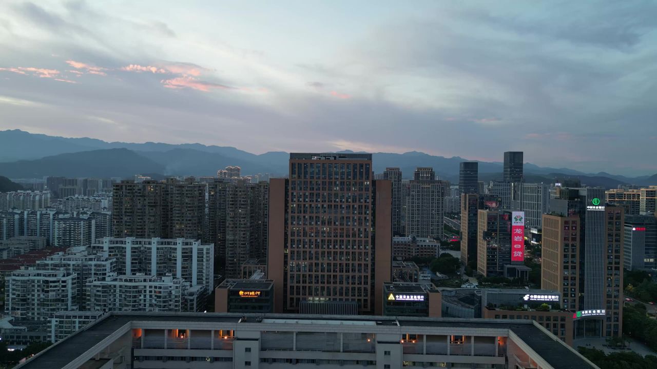 航拍福建龙岩城市风光