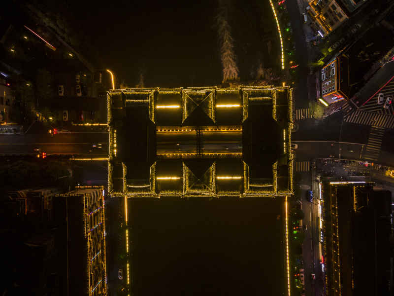 湖南通道侗族少数民族县城夜景摄影图