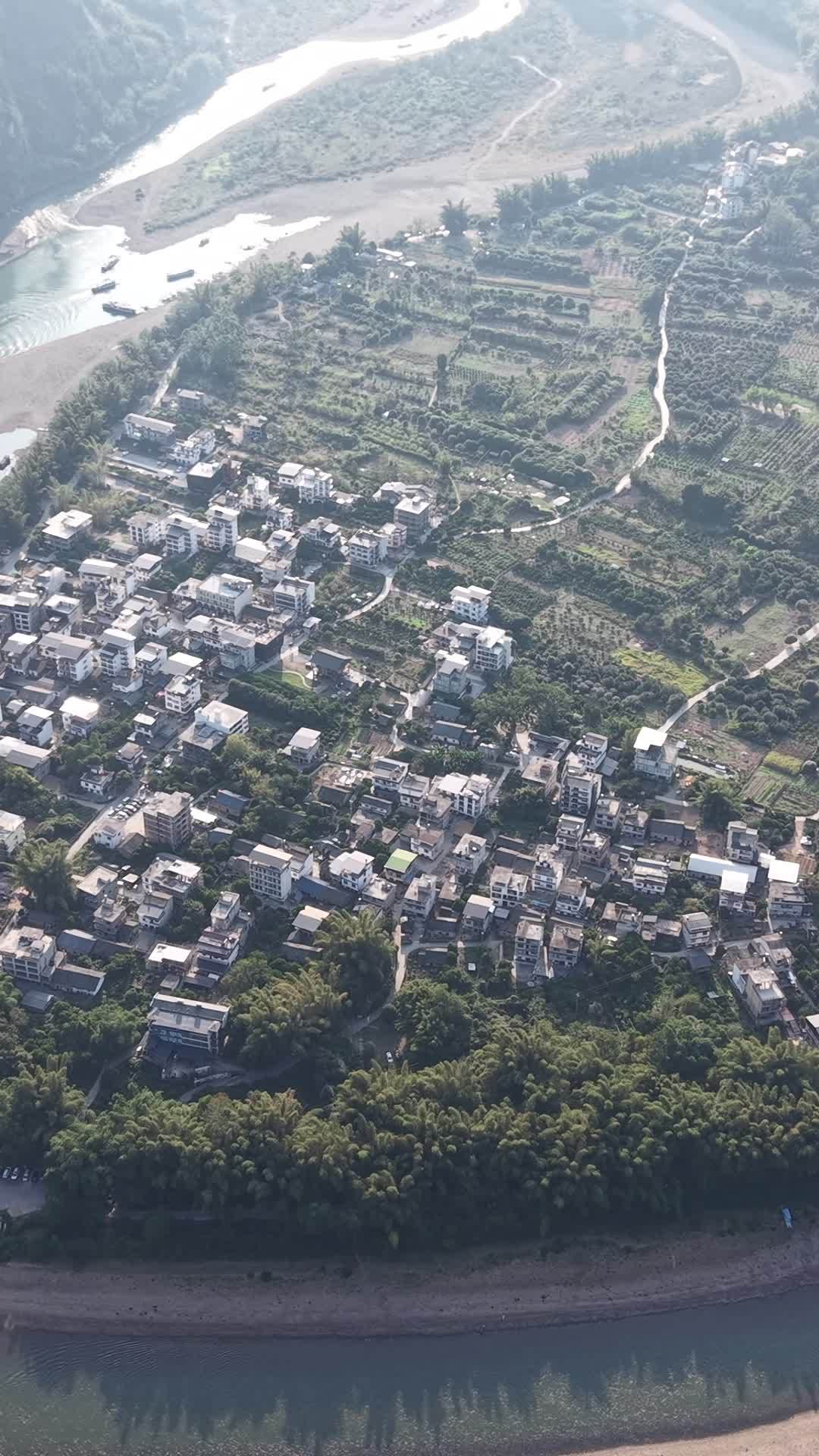 竖版航拍广西桂林阳朔兴坪山水风光漓江 (19)