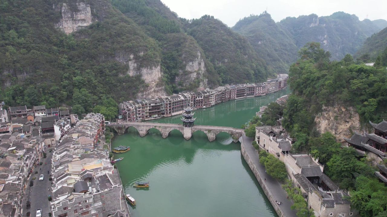 贵州黔东南镇远古镇5A景区航拍  