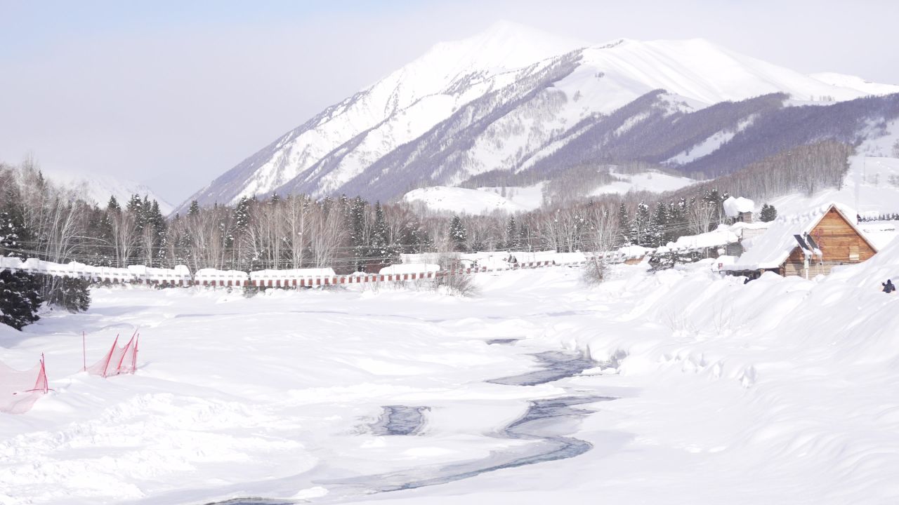 禾木村桥全景冬季4K