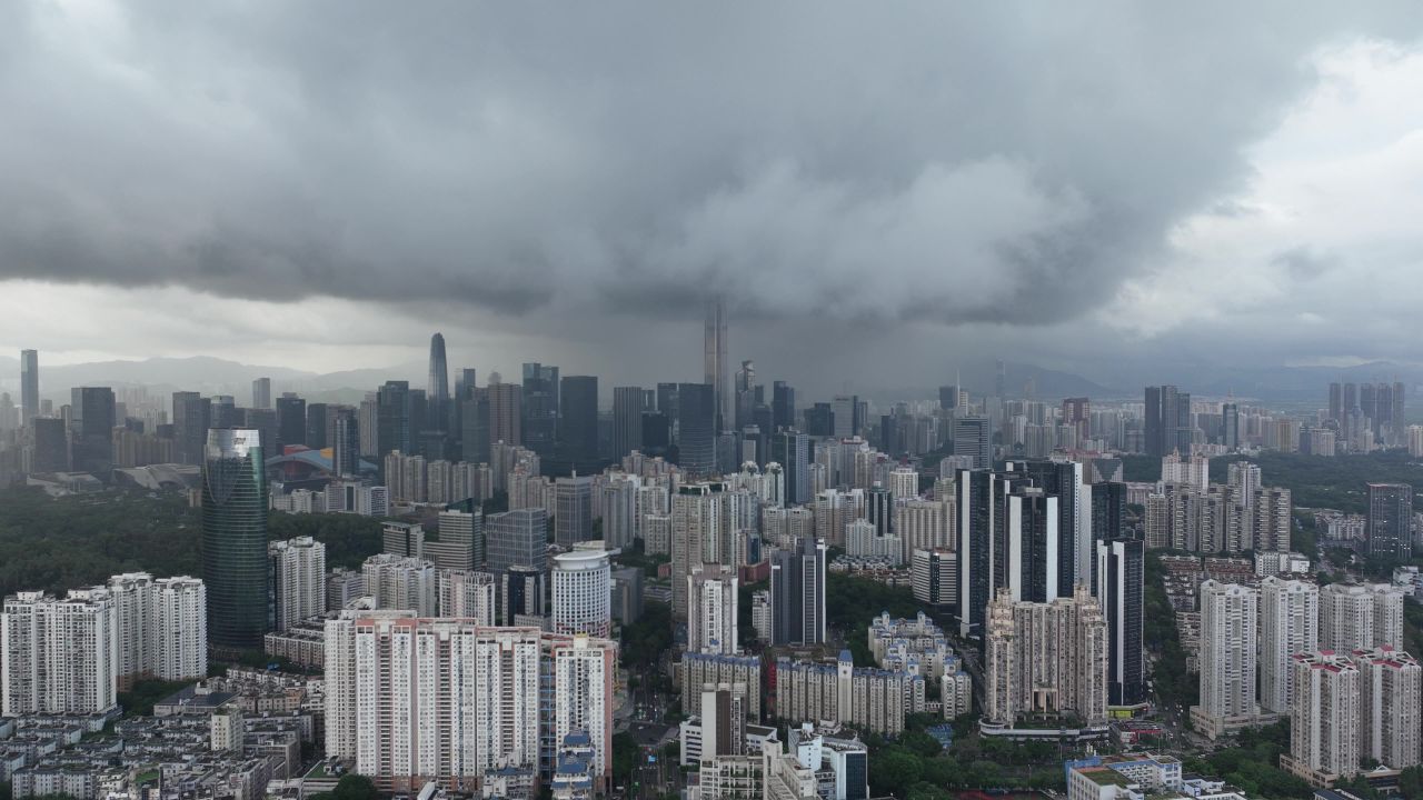 暴雨中的深圳