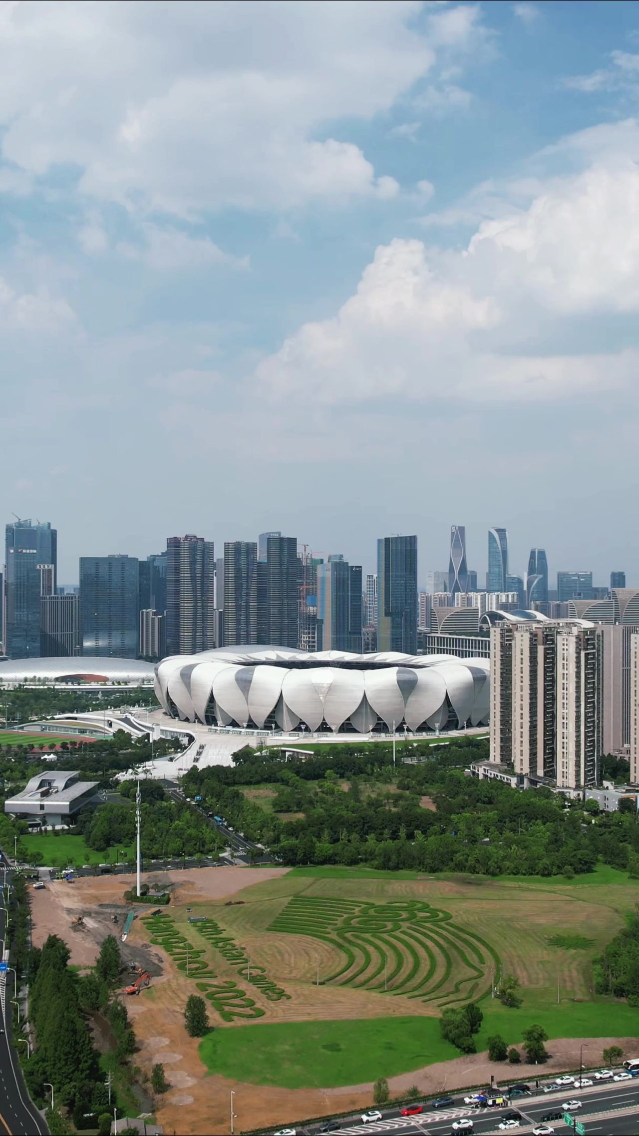 浙江城市风光奥体博览中心竖屏航拍 