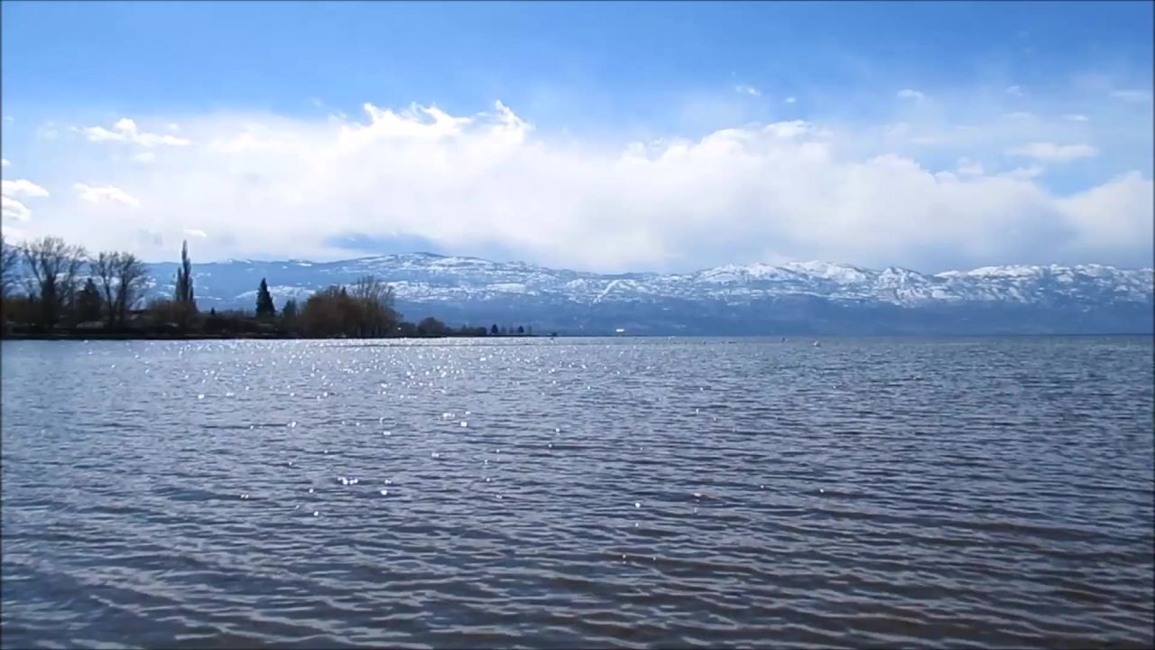 湖雪山景观