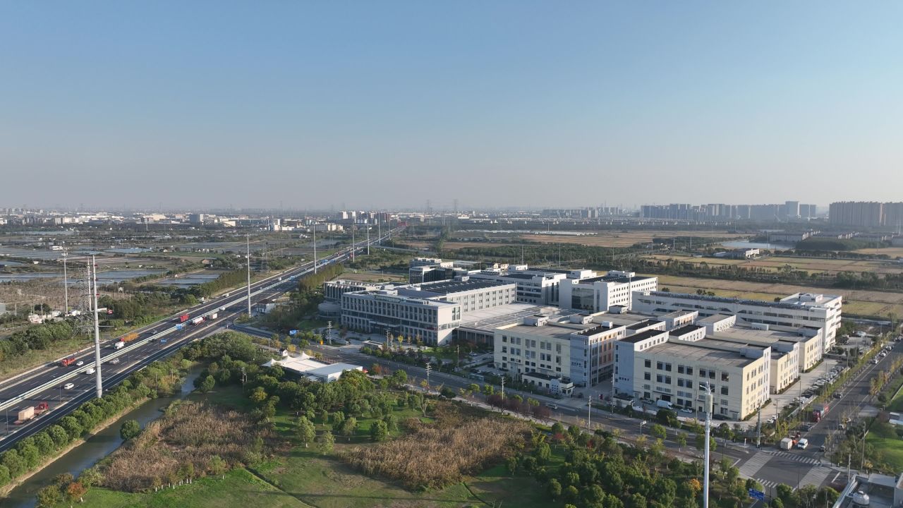 4K航拍江苏工业区大景 2