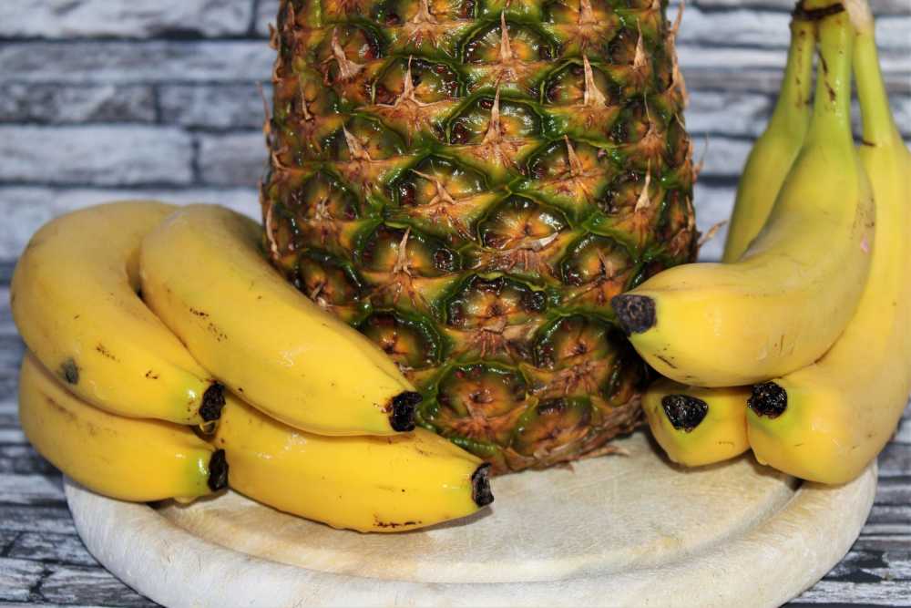 菠萝香蕉水果食品
