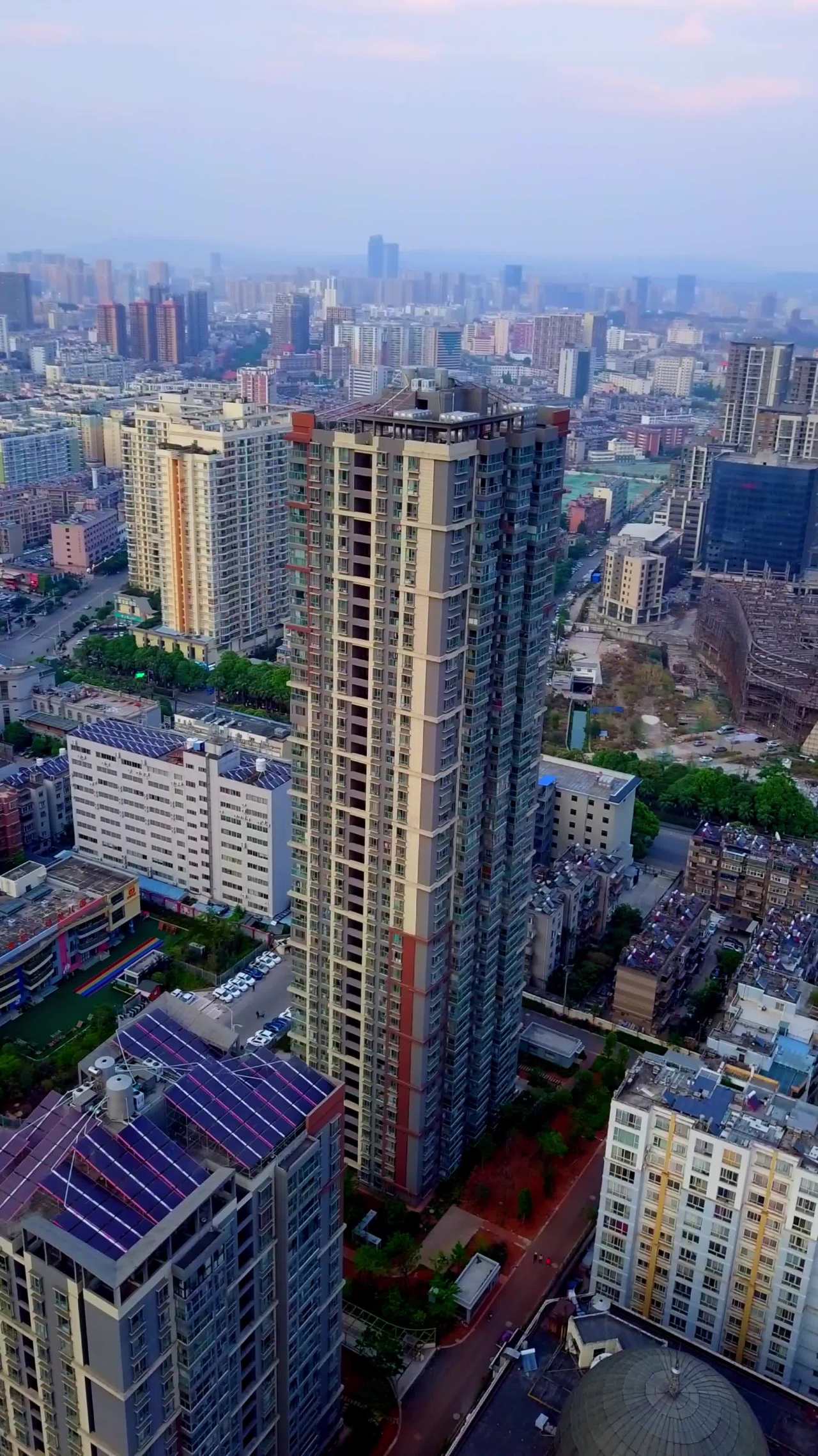 昆明山灞大厦航拍竖屏-5