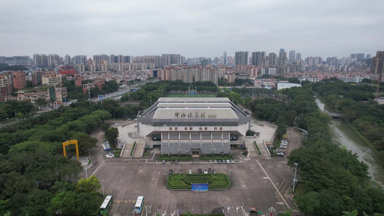 广东中山体育中心体育馆地标建筑航拍 