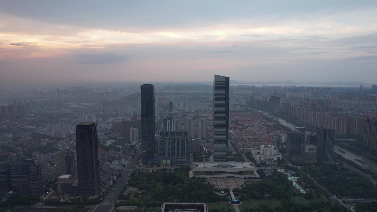 江苏无锡城市风光清晨日出彩霞迷雾航拍 