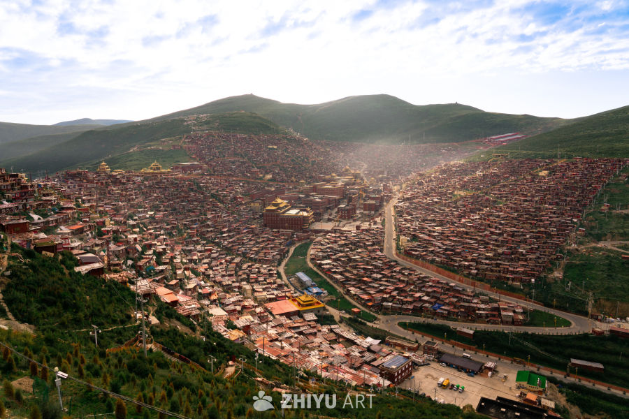 色达喇荣寺五明佛学院