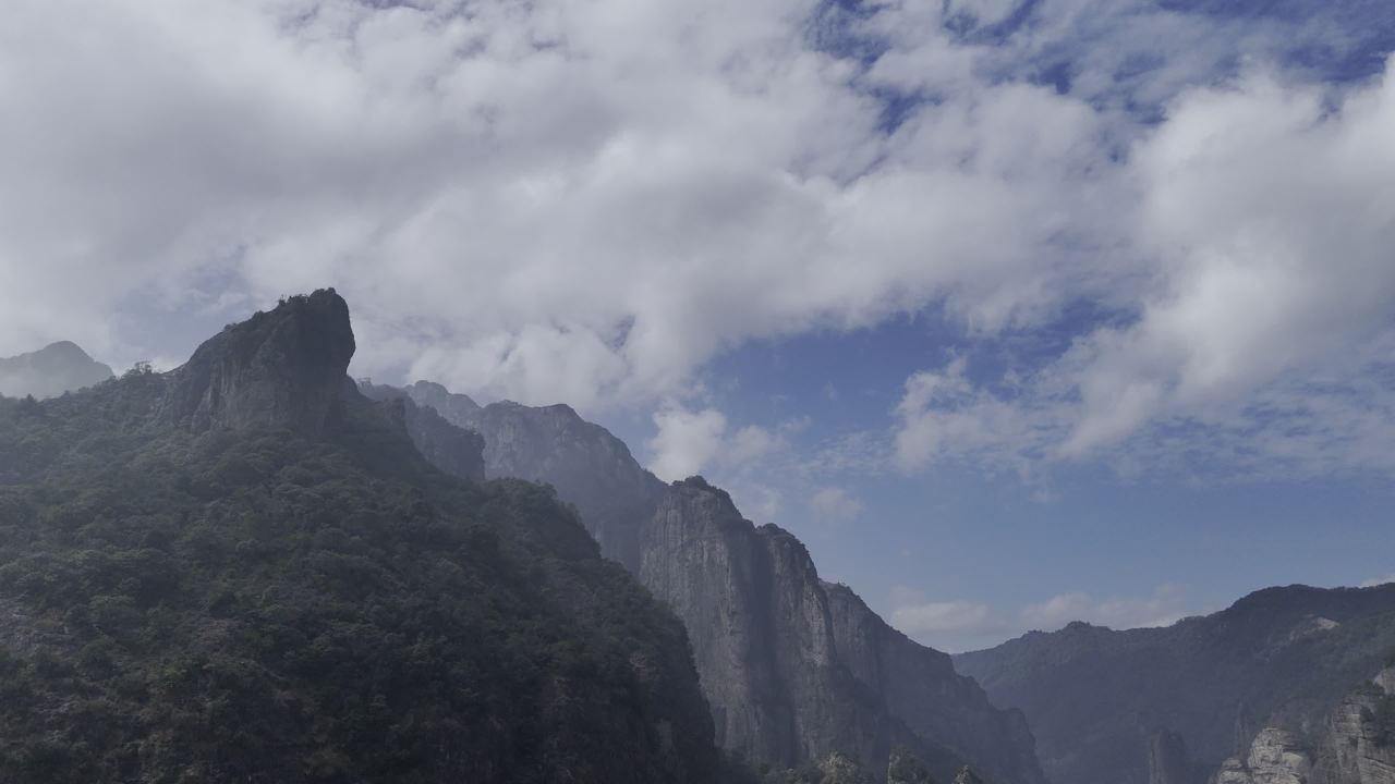 云海山峰