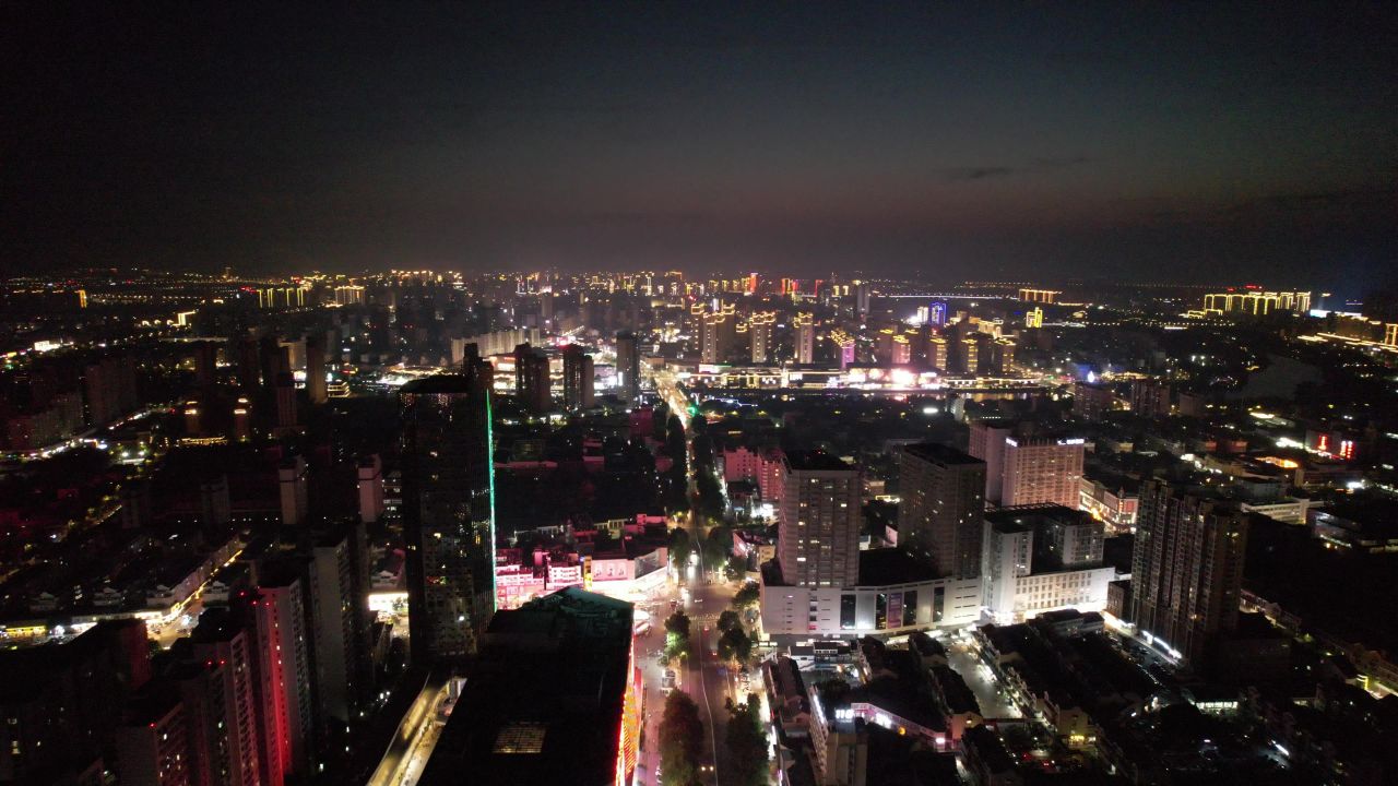 江苏宿迁城市夜景灯光交通车辆行驶航拍 