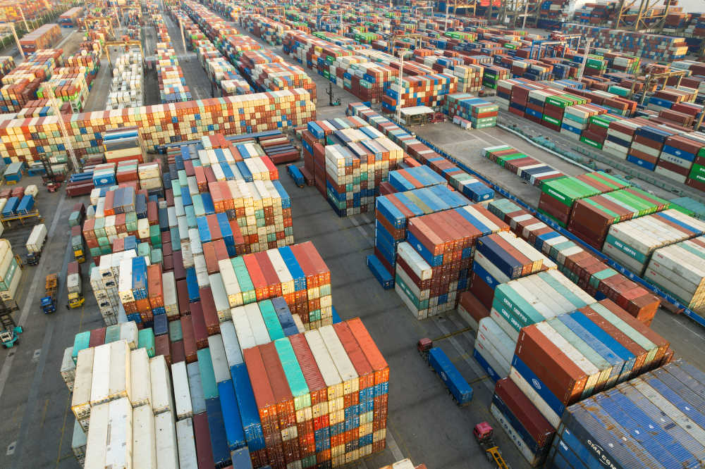 航拍厦门港口码头集装箱